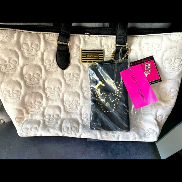 Betsey Johnson skull purse NWT - Picture 2 of 9